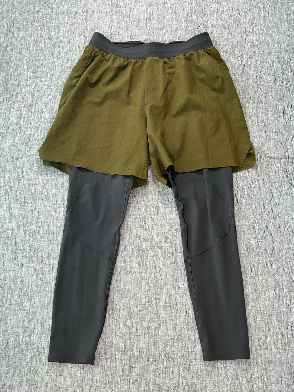 Lululemon Cold Terrain 2-in-1 Shorts Mens Small Moss Green Graphite Gray Running